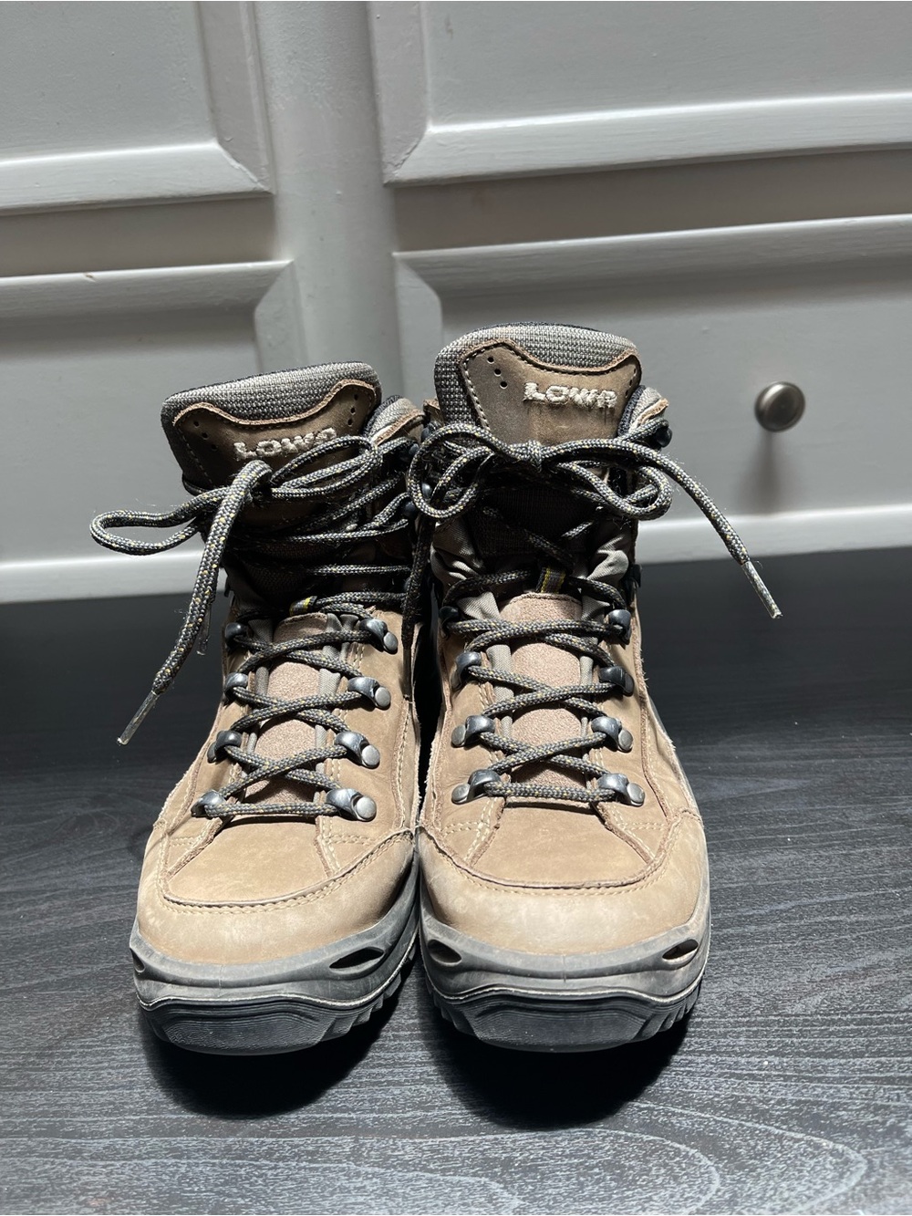 Lowa Renegade GTX Mid Hiking Brown Leather Boots Women's Size 8